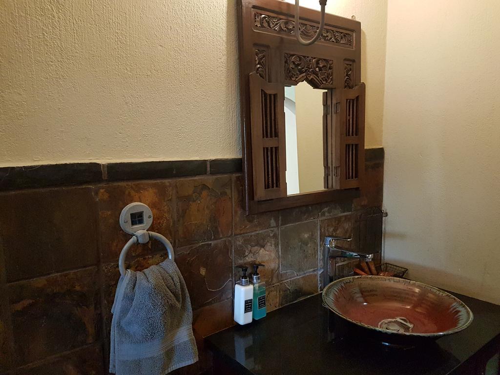 Santai Guesthouse Brits Eksteriør bilde